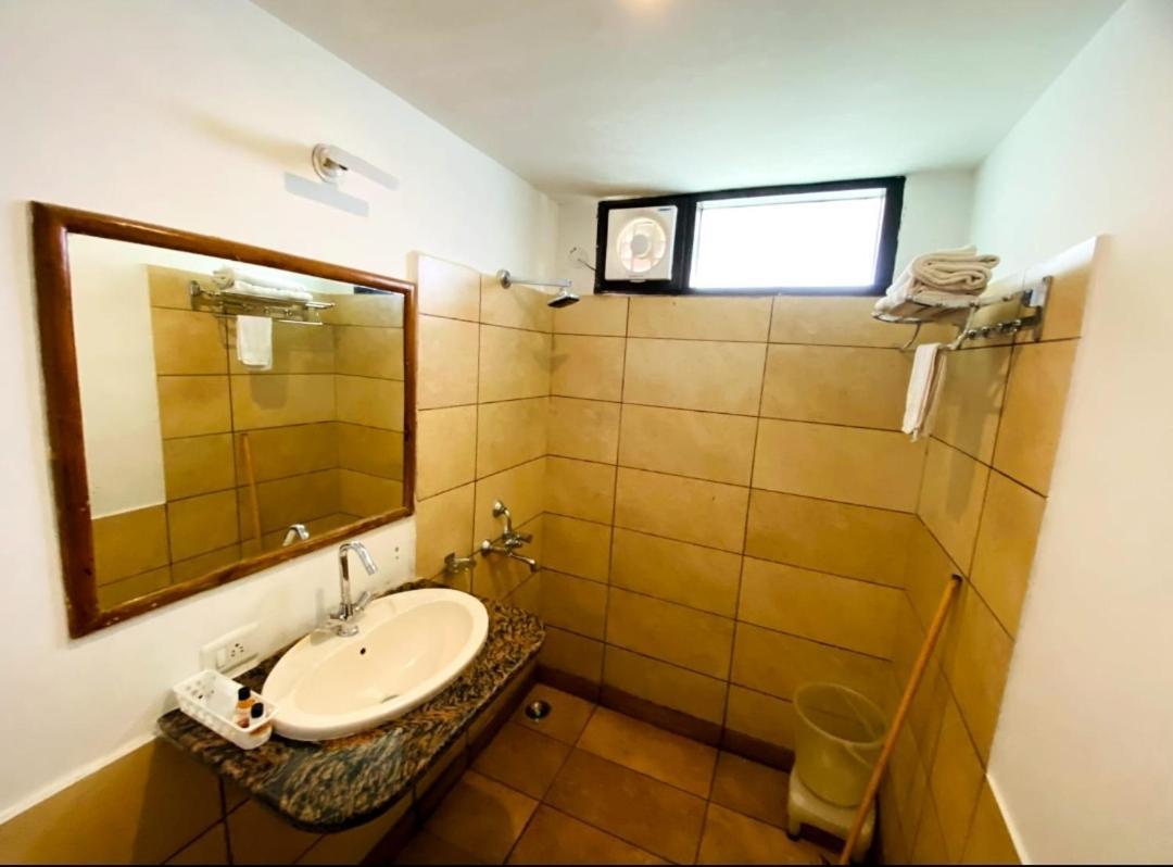 Mist N Meadows Resort Rājgarh Zimmer foto
